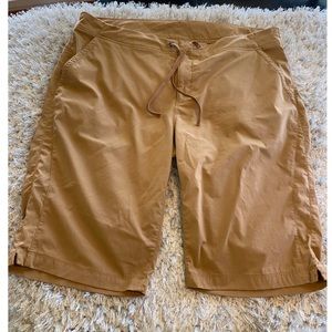 Columbia Active Shorts Size 18W